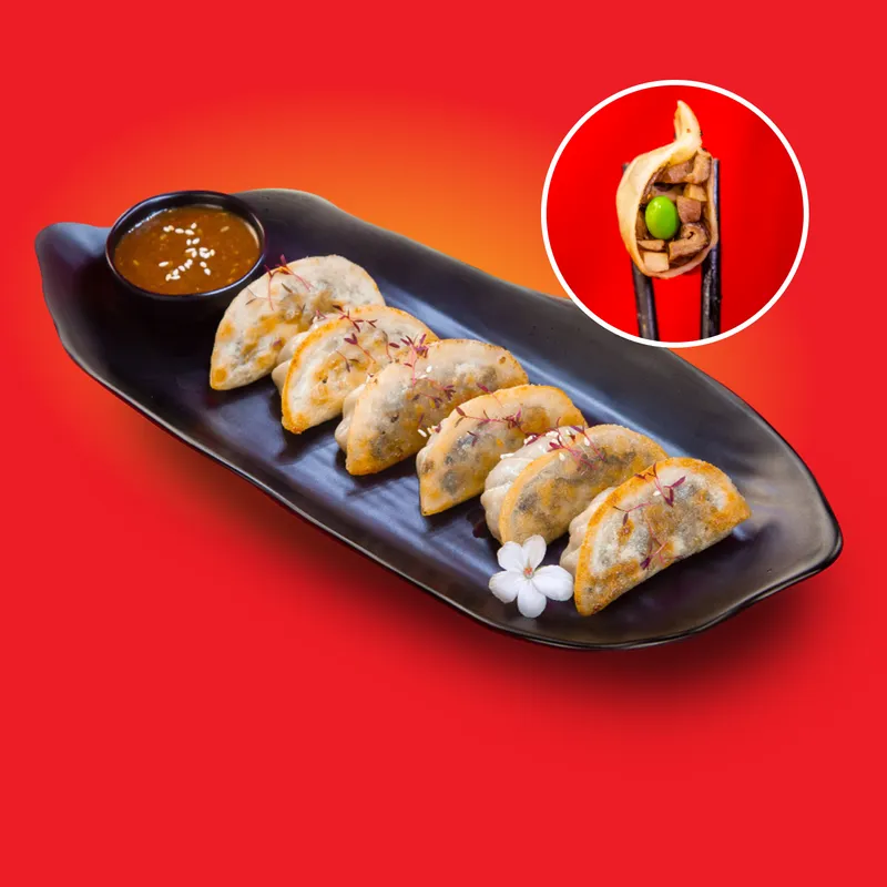 Гёдза с королевской вешенкой и эдамаме